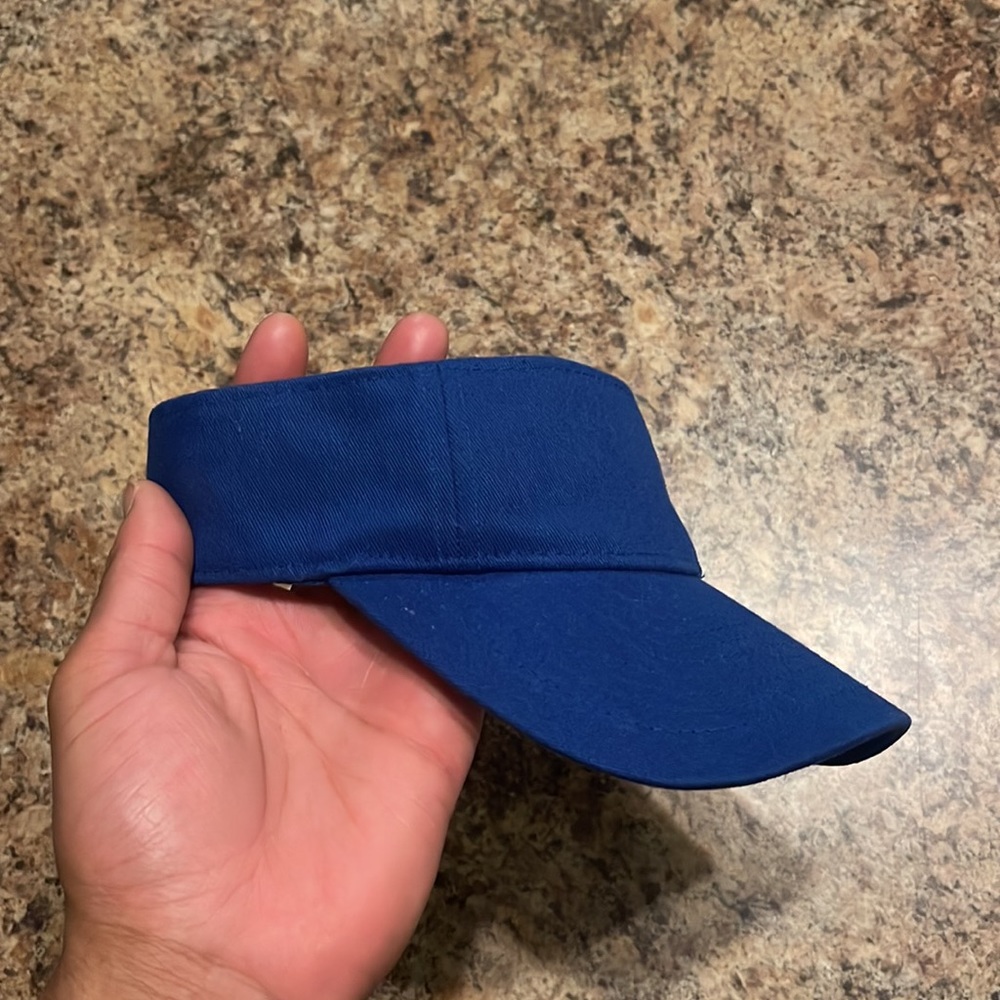 Adidas Visor - Picture 2 of 4